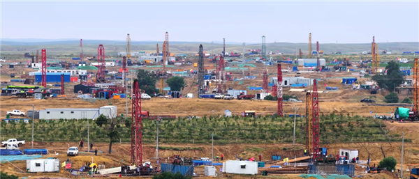 在玉米地和牧场里采铀!中国的铀矿到底是怎么开采的