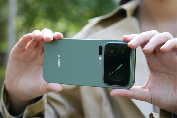 小米17 Pro上手：工业设计颠覆 全面超越iPhone