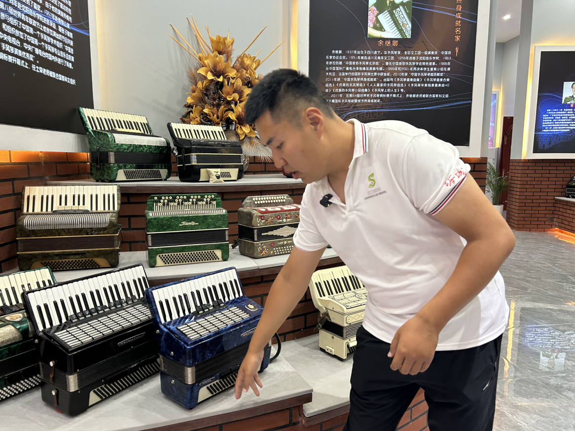 龙坤澜 摄