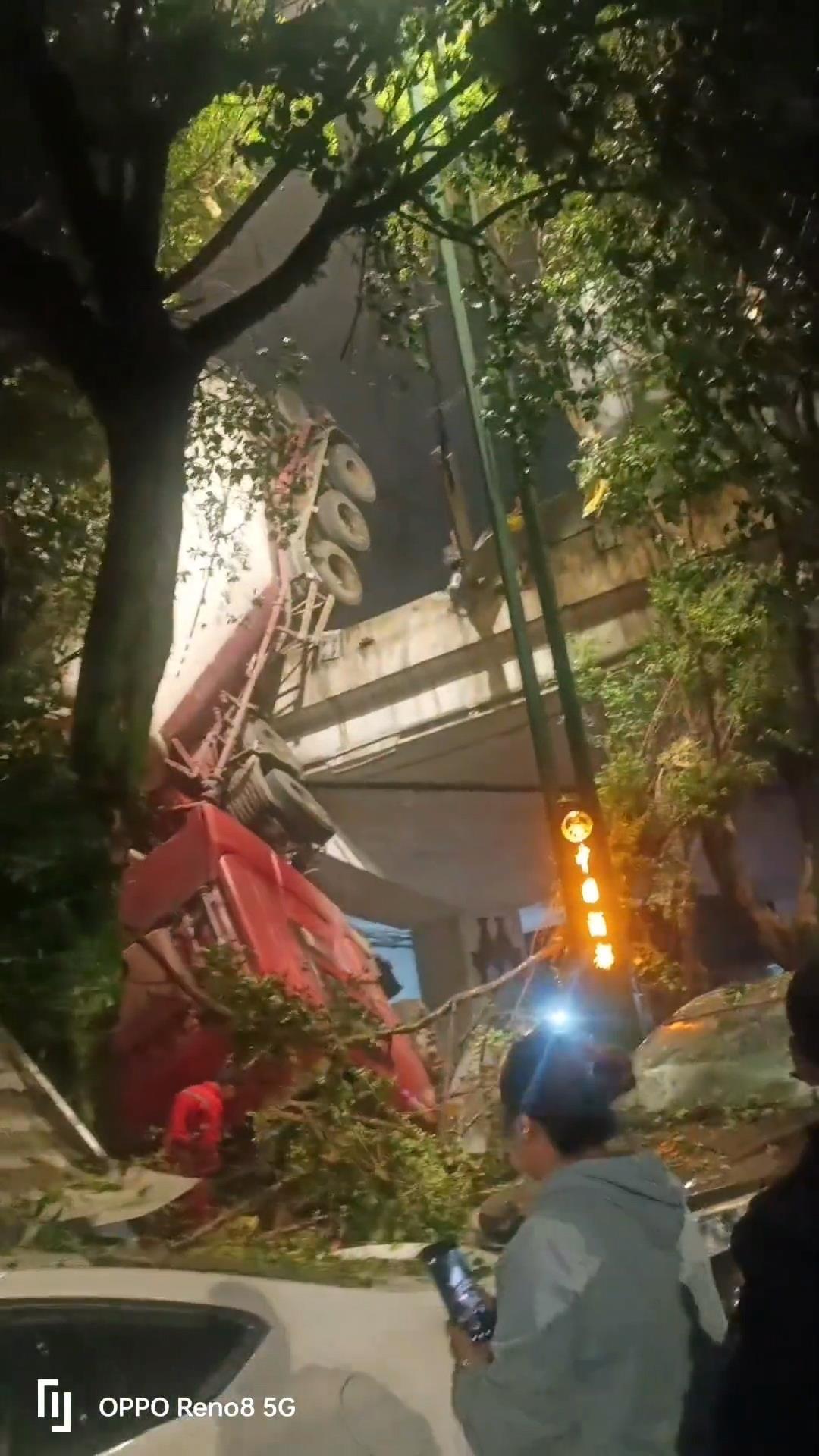 事故现场(视频截图)