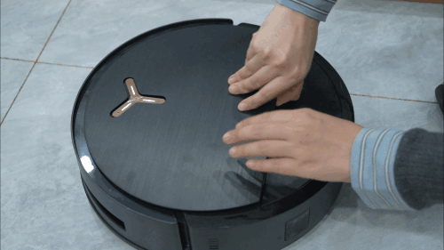 科沃斯地宝X9 PRO实测:飓风吸尘+活水滚筒洗地如何碾压传统扫地机?