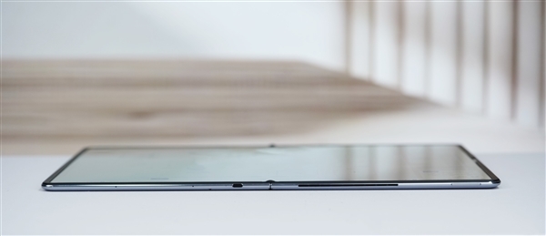 华为首款鸿蒙折叠屏电脑!MateBook Fold非凡大师图赏