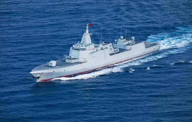 055型驱逐舰107号“遵义”舰