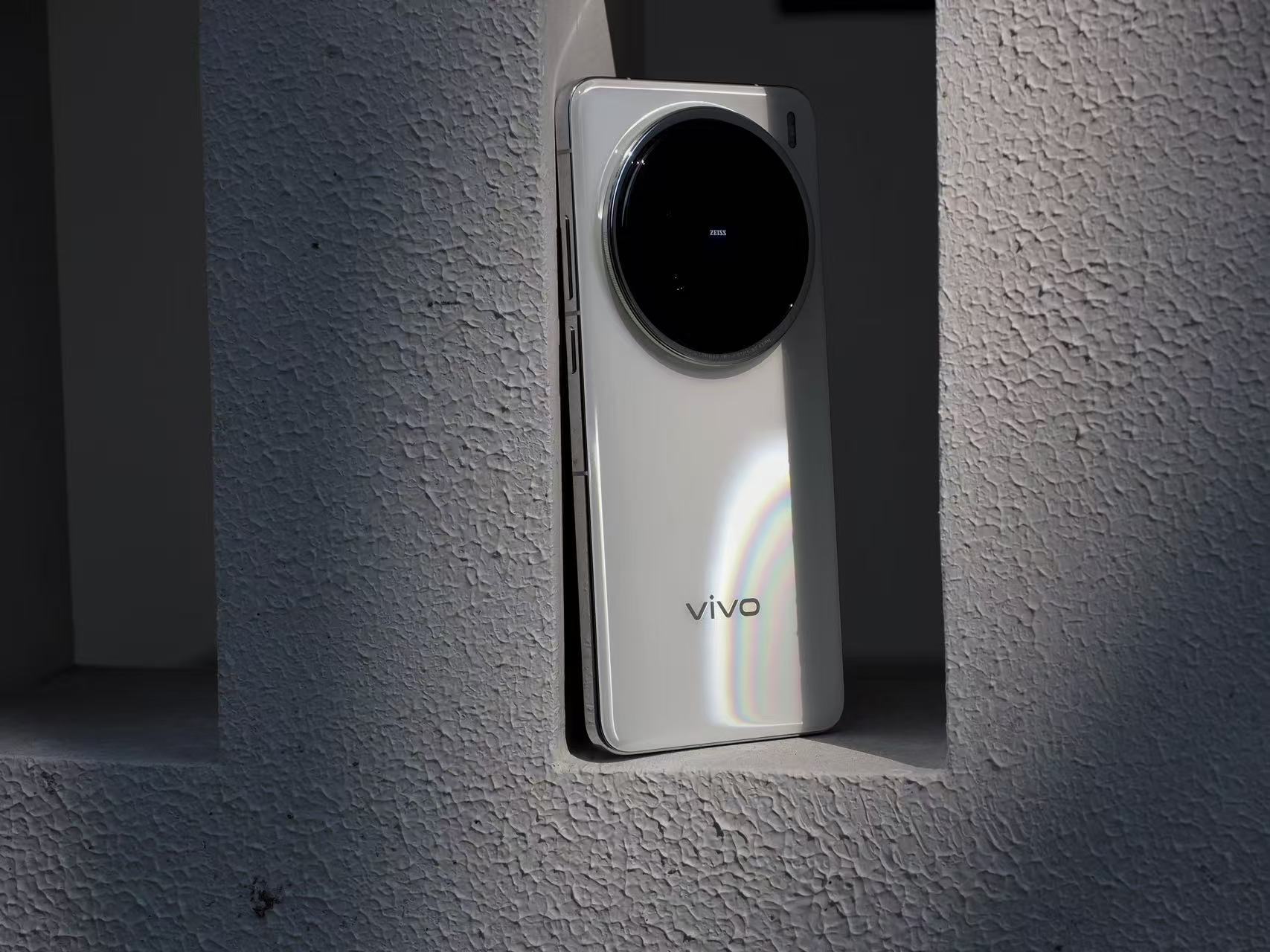 vivo Vision已在内测,但苹果MR头显却要凉透了