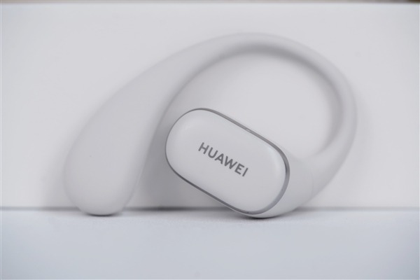华为首款开放式耳挂耳机!FreeArc图赏