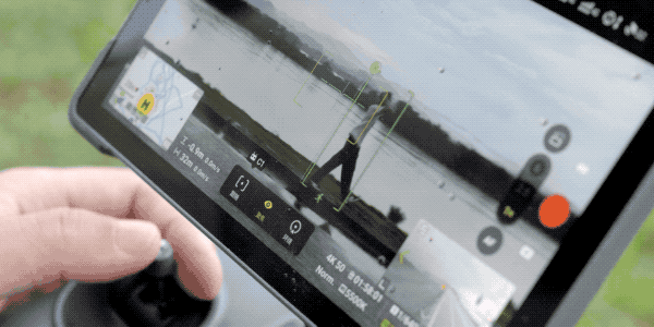 让朋友圈惊艳四座,朋友们只需一台大疆 Mavic 4 Pro