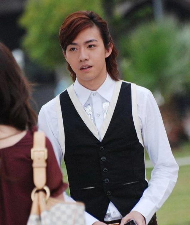 吵翻天了…他俩到底结没结婚啊？