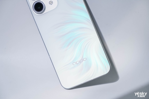 超美小OPhone新体验:OPPO Reno14满足你对小屏手机的所有期待