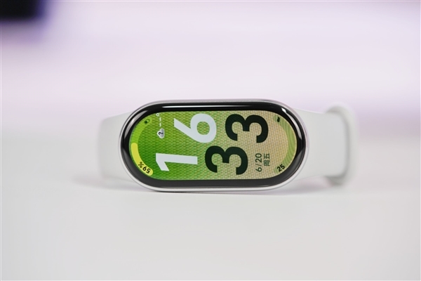 超窄四等边跑道屏!小米手环10 NFC版图赏