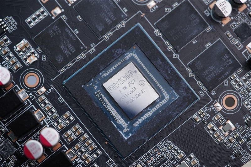索泰RTX 5060 XGAMING OC显卡评测:不只有潮流设计 性能做工也是同级最强