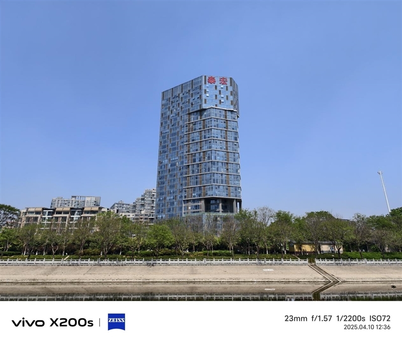 果味十足的vivo手机!vivo X200s全面评测:最强“苹替”的安卓标准旗舰