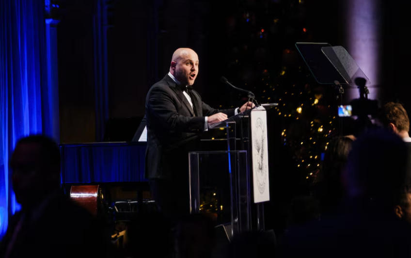 12月13日,马库斯·弗罗恩迈尔在纽约参加活动时发表讲话。