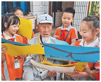 “是老百姓的支持，让我们夺得了胜利”（时空对话）