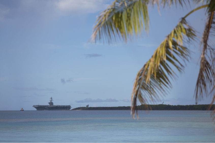 2025年8月17日，“乔治&middot;华盛顿”号航母抵达关岛。 图源：美国海军协会网站报道配图