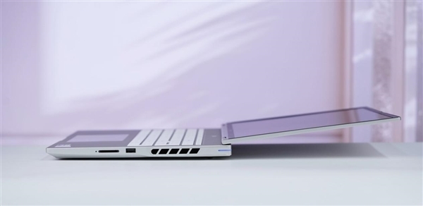 宅系玩家首选!七彩虹橘宝R16 Ultra评测:高颜值金属外观 2k游戏爽玩