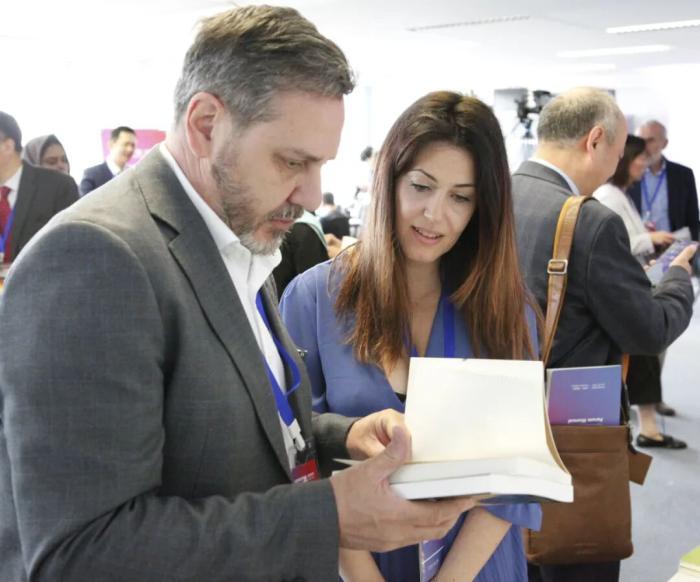 当地时间2024年6月20日,中国学的世界对话·比利时论坛在布鲁塞尔举行,来自中欧双方的近60名专家学者围绕“中国学与欧洲的中国观”深入研讨交流。中新社记者 德永健 摄