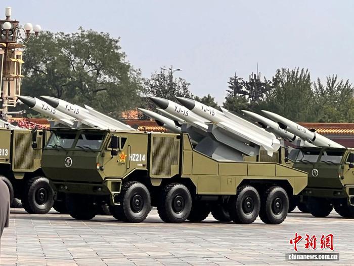 图为菲律宾《商报》执行总编蔡友铭在9月3日阅兵活动现场拍摄的画面。(受访者供图)