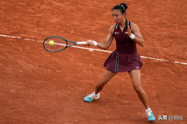 虽然都是1-2惜败,但王欣瑜这次“败给”袁悦?郑钦文成金花独苗