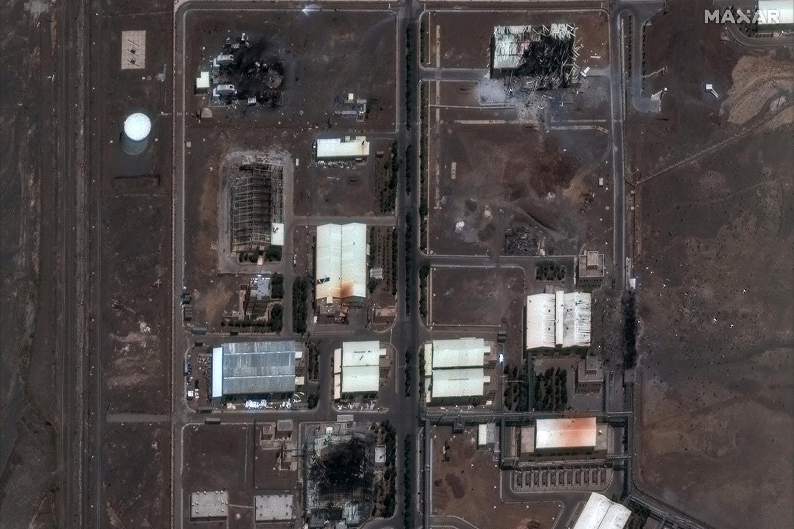 ▲当地时间2025年6月14日,以色列对伊朗发动空袭后,受损的伊朗纳坦兹核设施 图据ICphoto