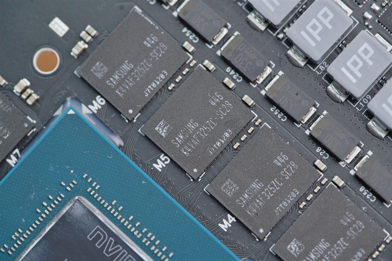 七彩虹iGame RTX 5070 Ti Vulcan OC显卡评测:一键提速降温、磁吸组件玩法多样