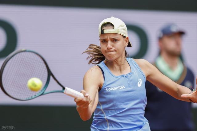 法网最新战报!郑钦文2-0横扫黑马晋级32强;两位前16号种子出局