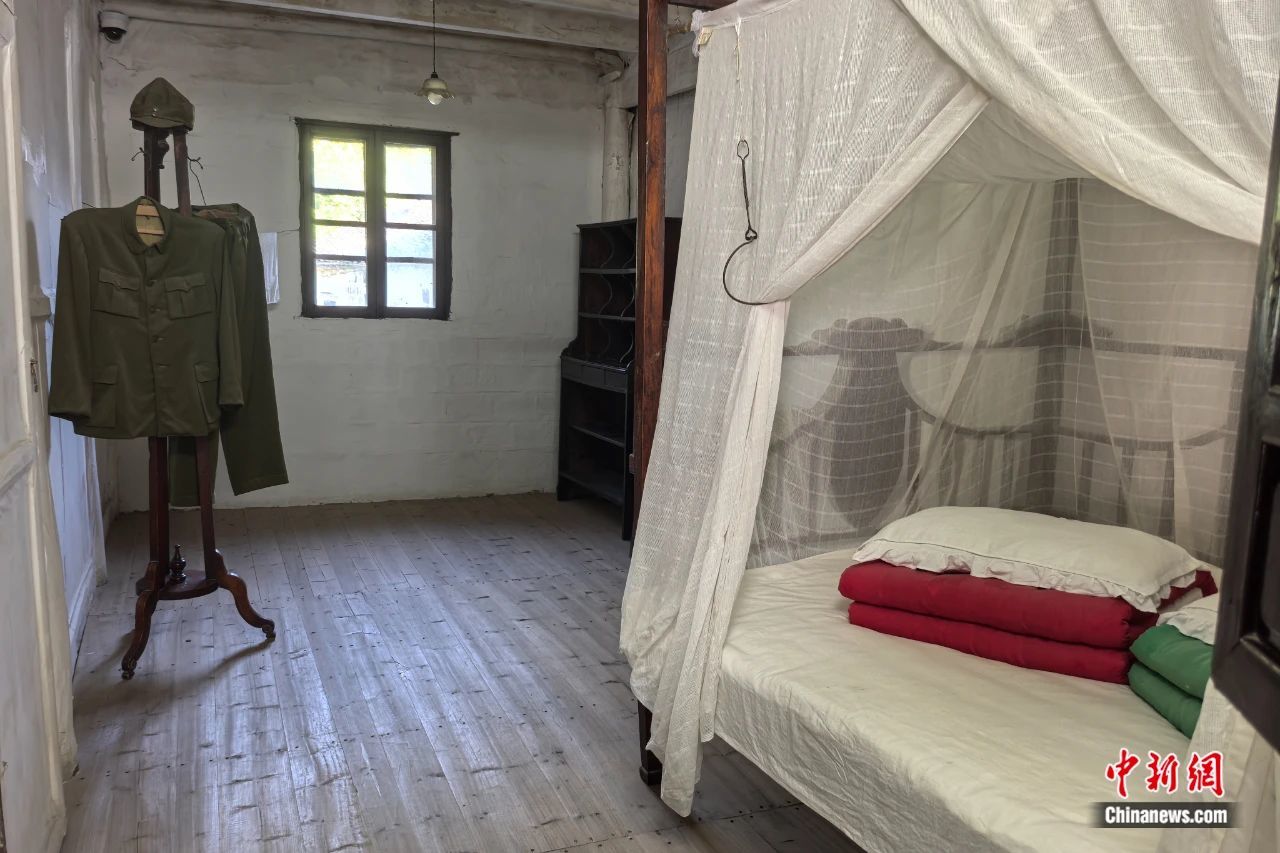 安徽泾县云岭新四军军部旧址(司令部)展陈的叶挺住室。张强 摄
