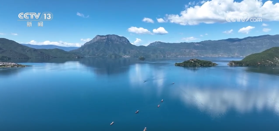 秋日里的中国斑斓如画 神州大地绘就绿水青山“幸福图景”
