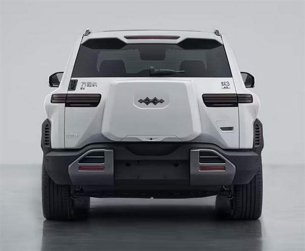 或22万起售 比亚迪方程豹钛3内饰官图发布:实体按键管够