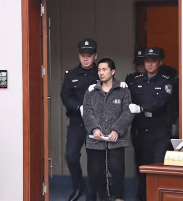 ▲庭审现场 截图据河南高院