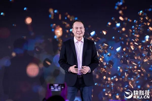 AMD雄起！AI PC确凿作念起来了 苏姿丰亲临中国盛赞
