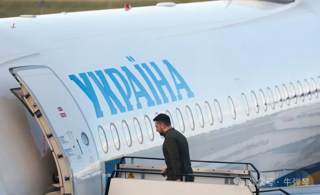 乌克兰总统弗拉基米尔·泽伦斯基 (Volodymyr Zelensky) 周四在爱尔兰香农登上了他的飞机。