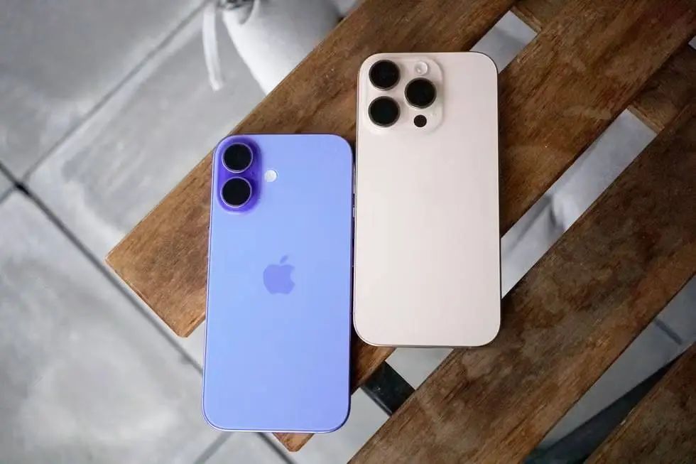 苹果 iPhone 17 发布会官宣,邀请函居然藏了那么多?