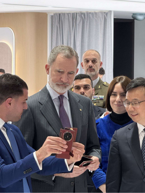 (西班牙国王费利佩六世:费利佩·胡安·巴布罗·阿方索)