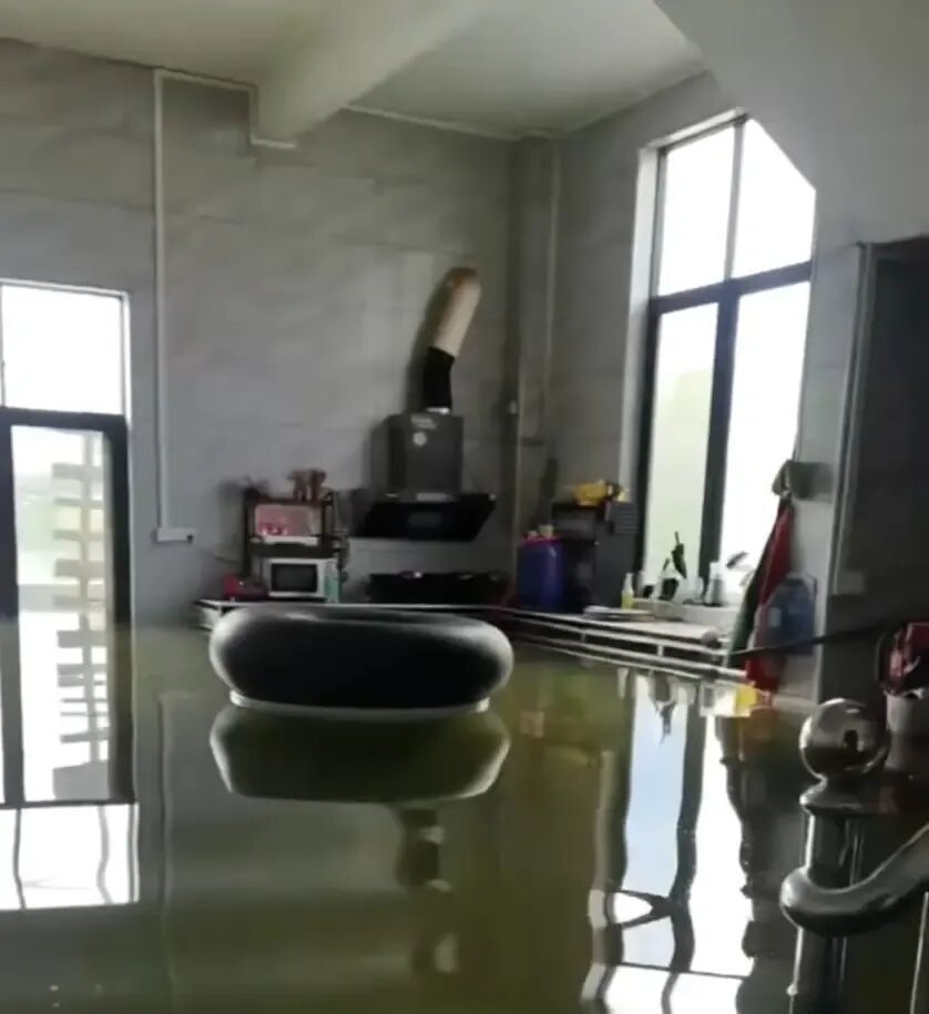 ●方芸家被淹的厨房。讲述者供图