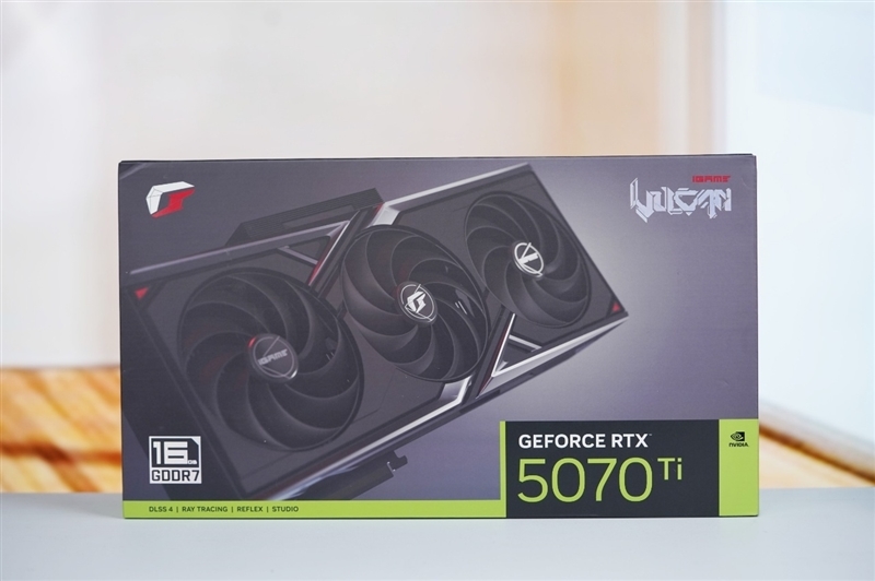 七彩虹iGame RTX 5070 Ti Vulcan OC显卡评测:一键提速降温、磁吸组件玩法多样