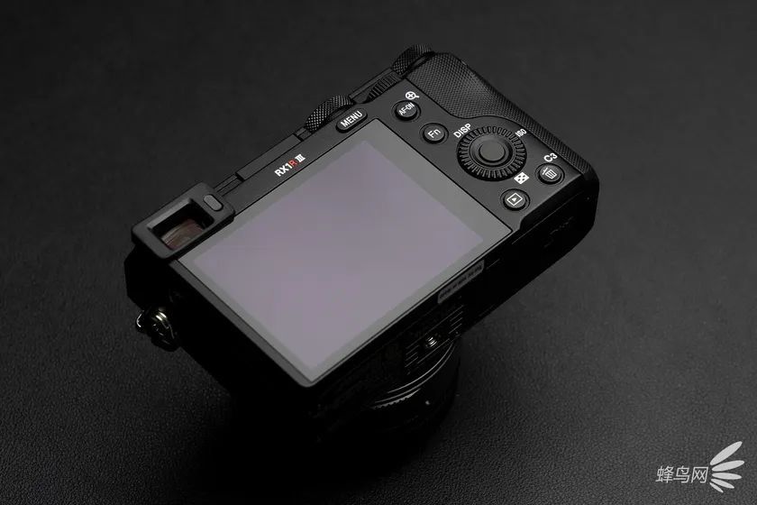 索尼RX1R III评测 便携式全画幅相机的新高度