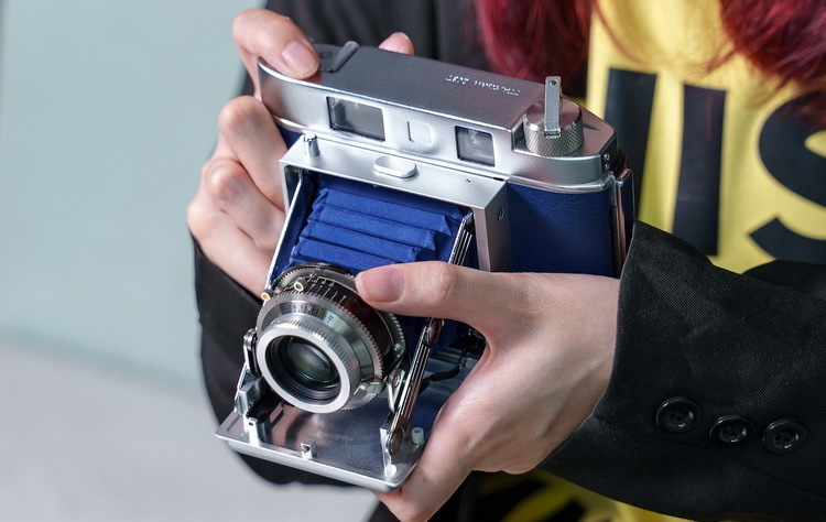 TTartisan-retro-styled-folding-instant-camera-19.jpg