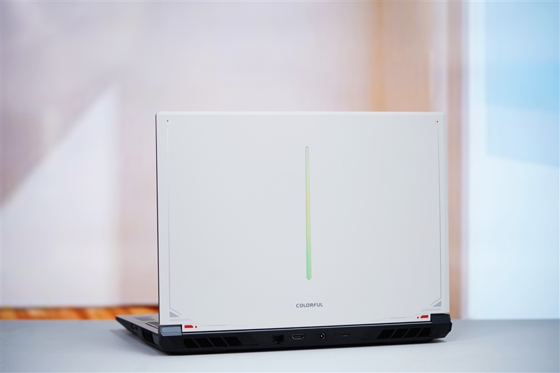 7999元的i9-13900HX + RTX 5070 Ti游戏本你会买吗!七彩虹隐星P16 Pro笔记本首发评测