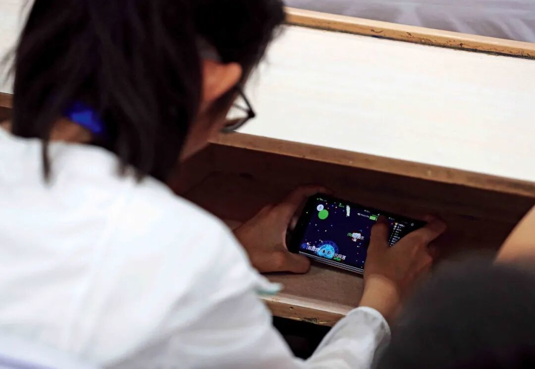 一天沉迷十几个小时,有救了?