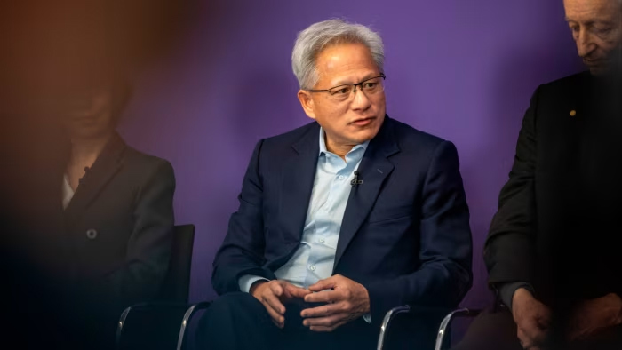 黄仁勋参会时发言 《金融时报》