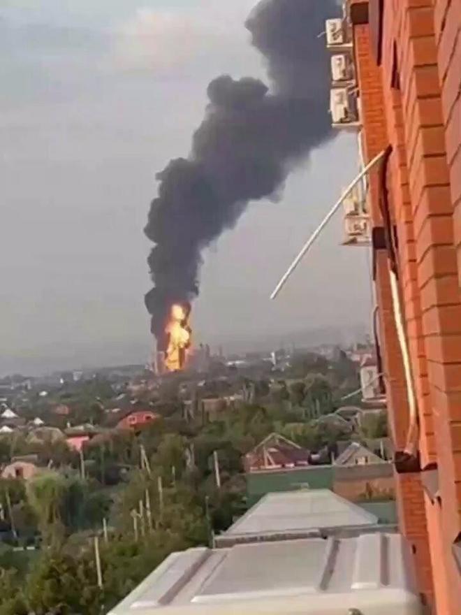 今年以来,俄罗斯原油生产线频繁遭受乌克兰无人机袭击