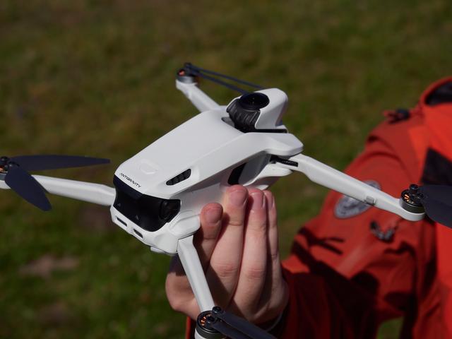 影翎Antigravity A1首发评测:飞行精准,避障灵活,玩法拉满了