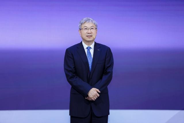 【奇瑞控股集团董事长尹同跃发表讲话】