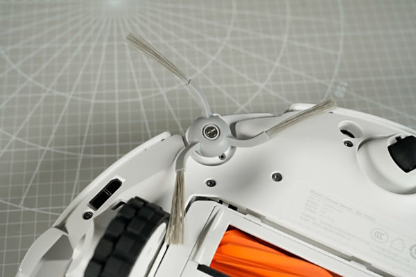 大疆首款旗舰扫拖机器人ROMO P评测:无人机同源技术加持,避障丝滑如德芙