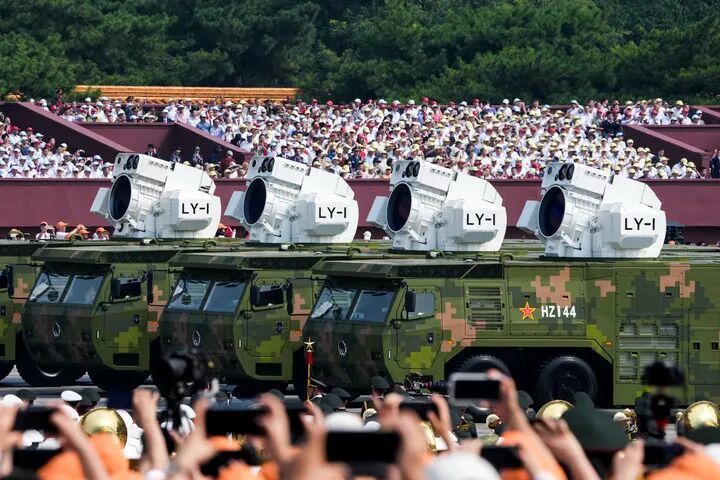 九三阅兵,新一代武器装备震撼亮相_凤凰网