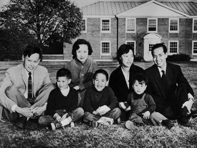 杨振宁一家与李政道一家