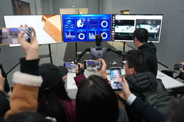 2024年11月11日，北京，国家地方共建具身智能机器人创新中心召开天工开源发布会。 IC Photo