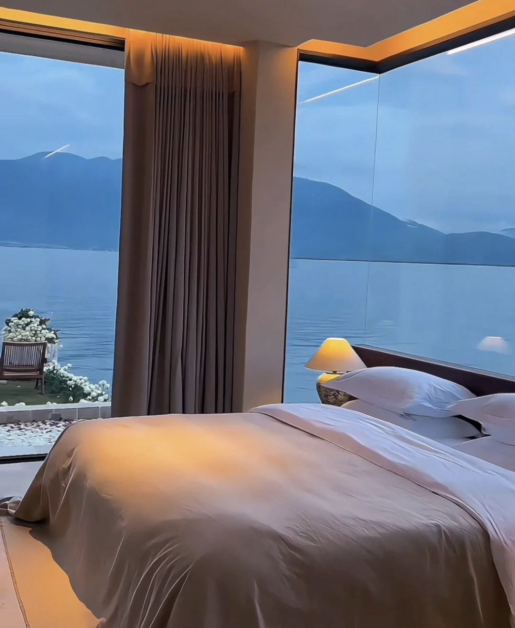 帮人吃饭,月入过万:很香,有苦难言