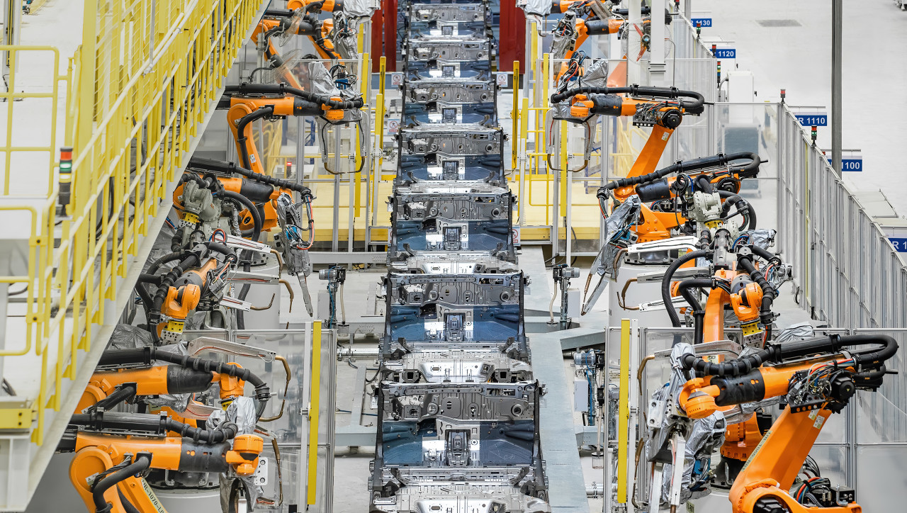 德国经济走出寒冬了吗?工业生产数据现积极信号,汽车业预期却恶化