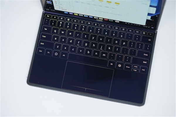 华为首款鸿蒙折叠屏电脑!MateBook Fold非凡大师图赏